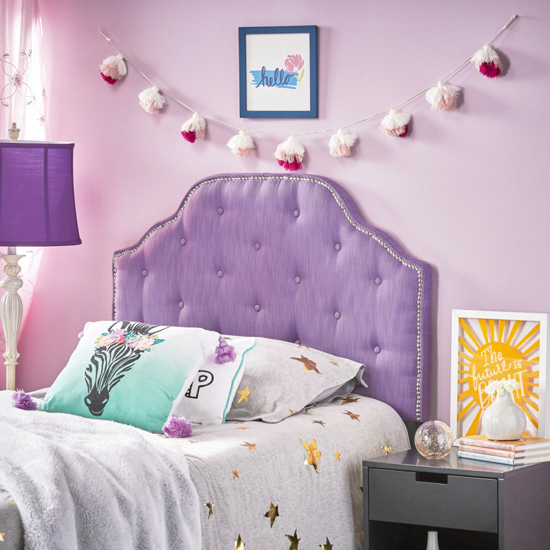 Tête de lit simple mauve avec boutons élégants et garniture cloutée en tissu, Mauve clair