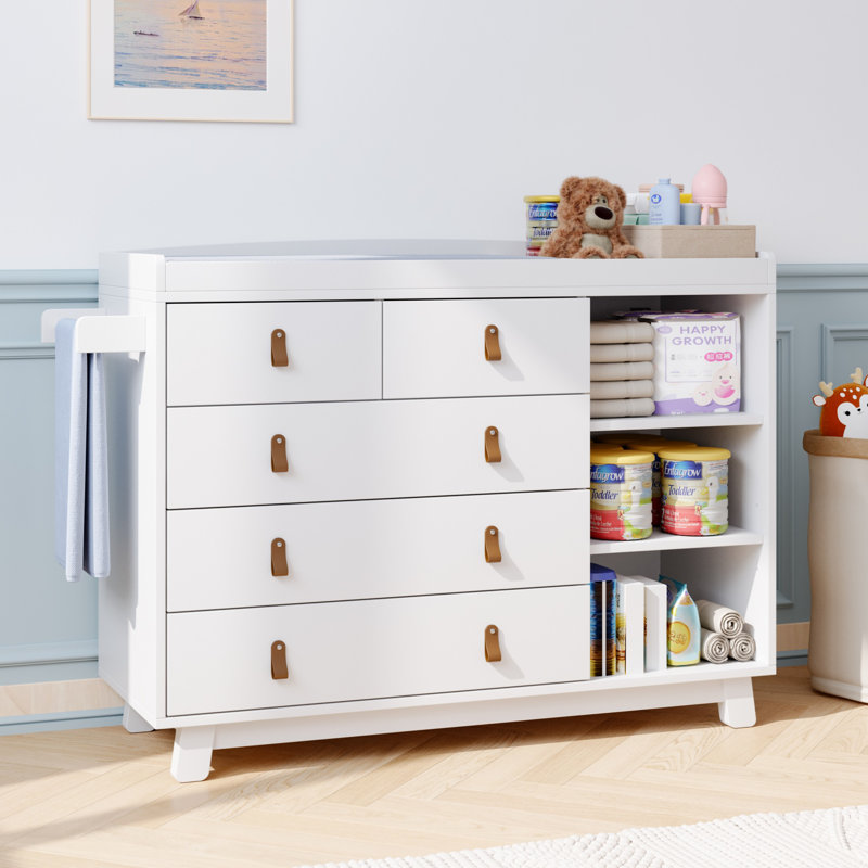 Commode de bébé blanche moderne avec table à langer - organisateur de rangement pour chambre de bébé à 5 tiroirs, tablettes réglables, barrière de sécurité - L 47,3 po x P 17,7 po x H 35,4 po