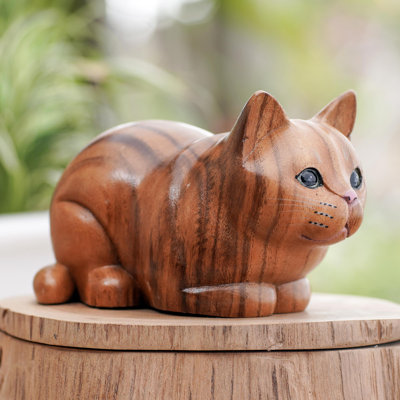 Statuette chat paresseux
