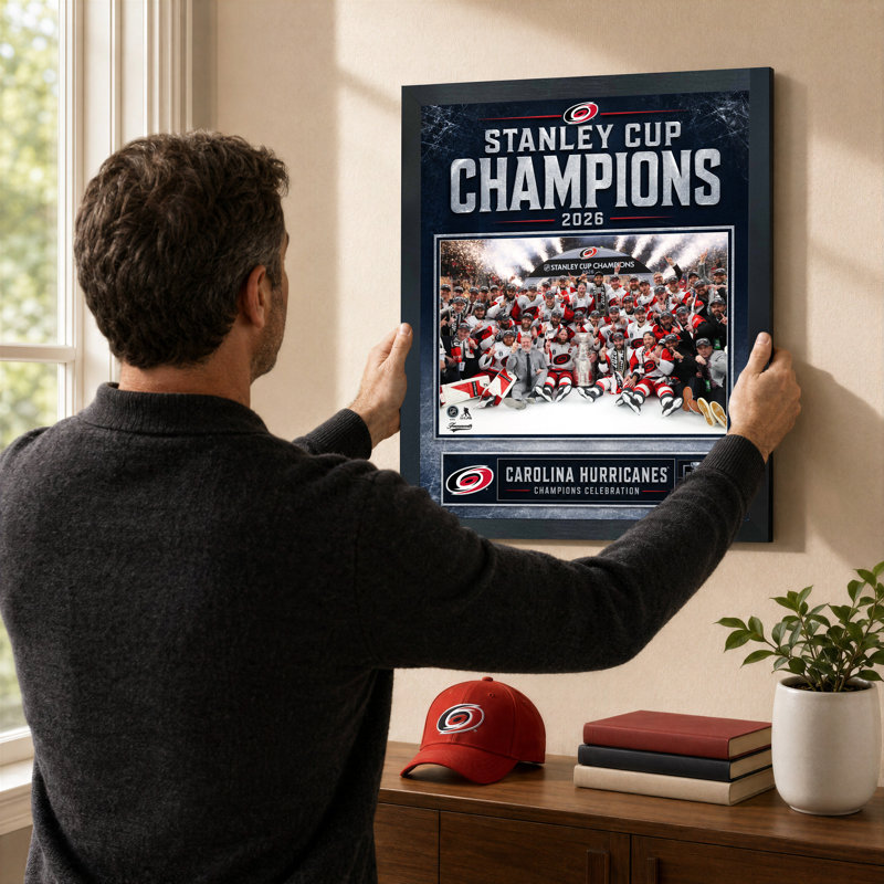 «Carolina Hurricanes 2026 Stanley Cup Champion Ice», reproduction de photo encadrée 18 x 22 po sous licence officielle NHL / NHLPA