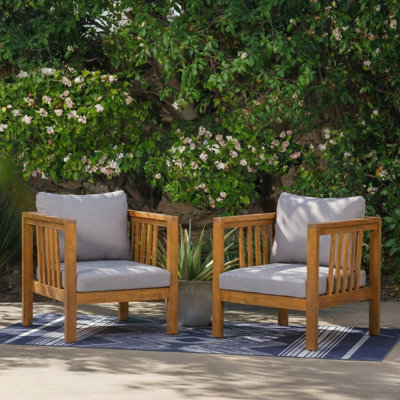 Ensemble de 2 fauteuils club d'extérieur en bois d'acacia avec accoudoirs carrés modernes, ensemble de conversation de patio 2 pièces avec coussins épais, pieds réglables pour la piscine, la cour et la terrasse