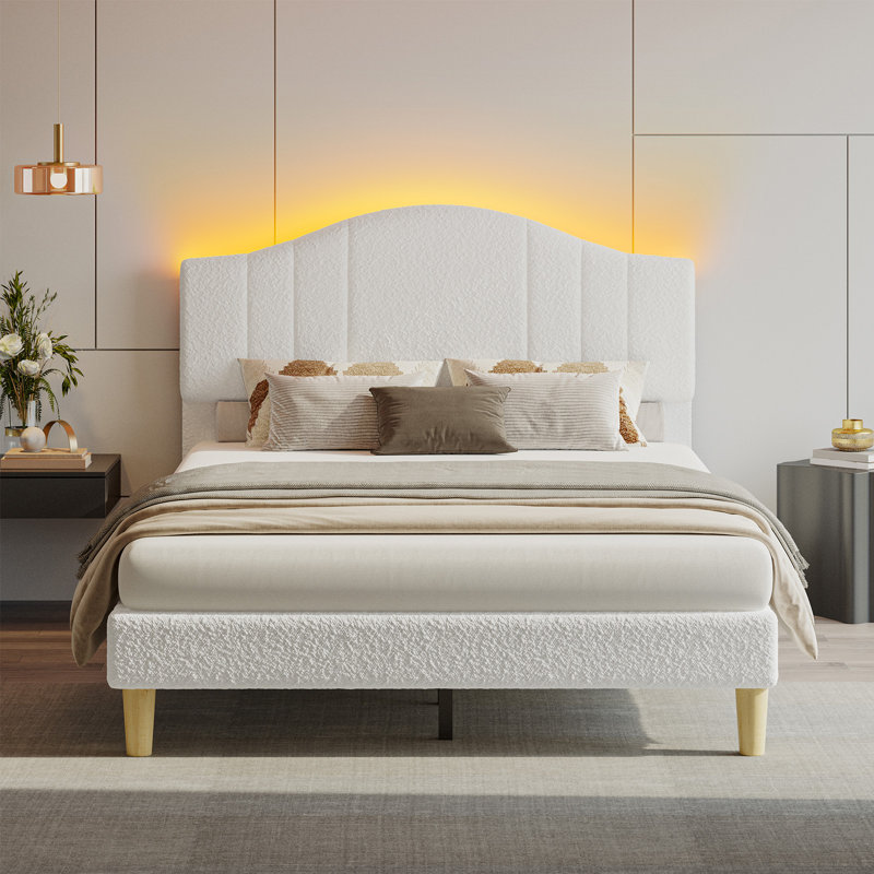 Structure de lit double tapissier en tissu pleine grandeur blanc avec lumière DEL et tête de lit réglable en hauteur, sans sommier tapissier