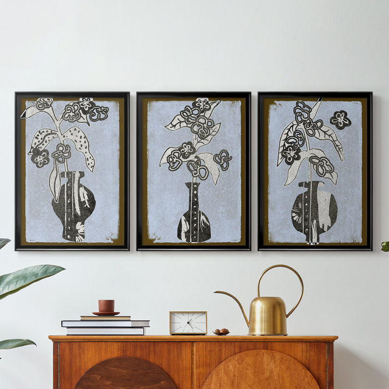 Fleurs graphiques dans un vase II - Toile tendue avec châssis sur mesure - 3 pièces, Noir, H 21 po x l 30 po