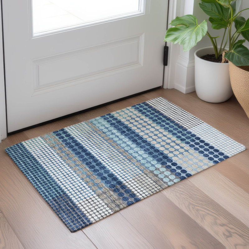 Tapis géométrique intérieur / extérieur lavable à la machine Chantille ACN2445, Bleu, 1 pi 8 po x 2 pi 6 po