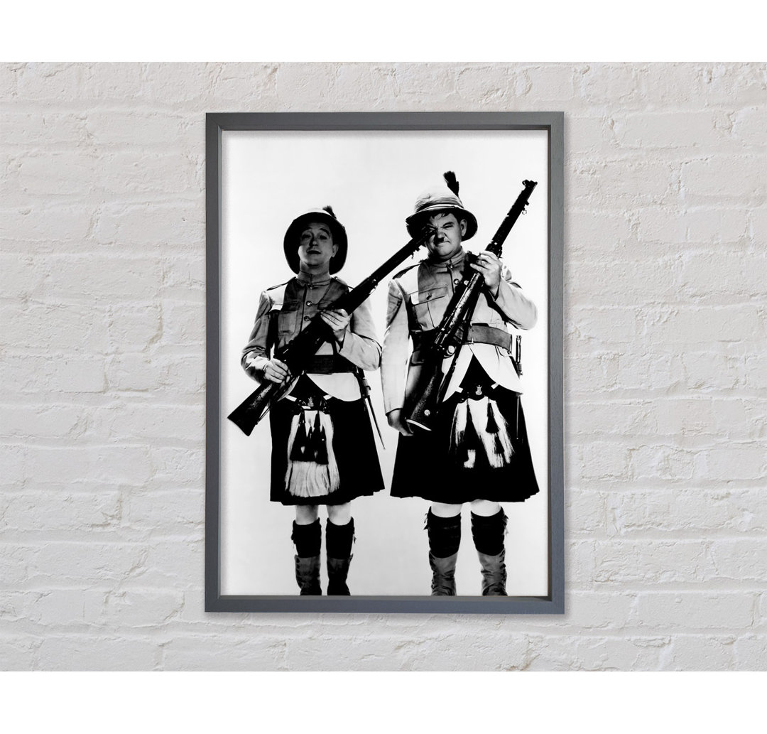 Laurel And Hardy Highland Scot - Einzelner Bilderrahmen Kunstdrucke auf Leinwand