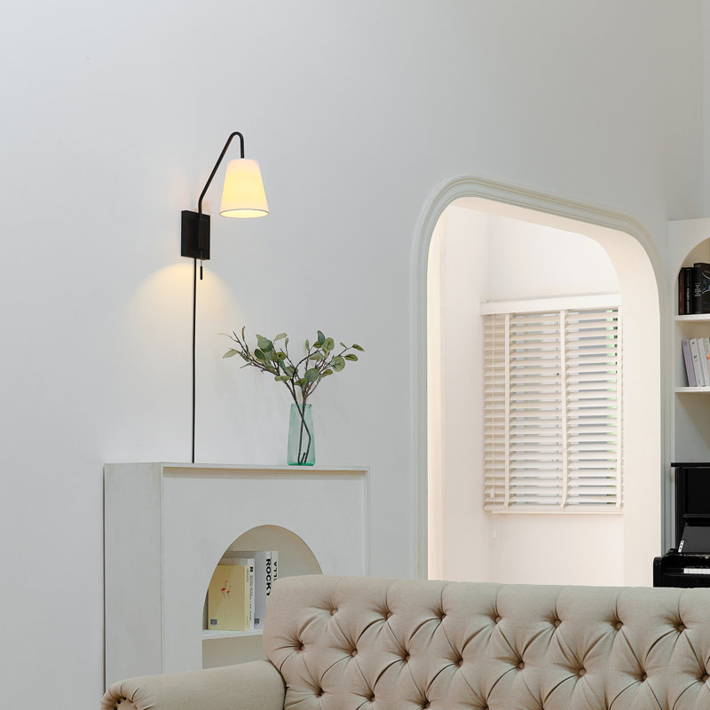 Plug-in Armed Sconce