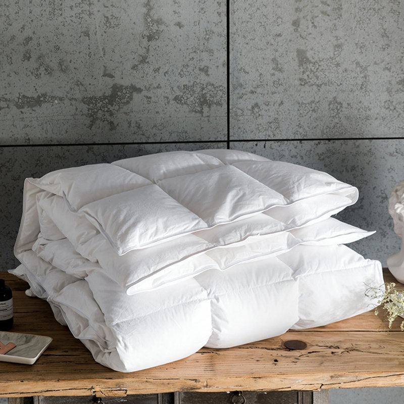 Édredon en duvet d'oie toutes saisons, Lit simple