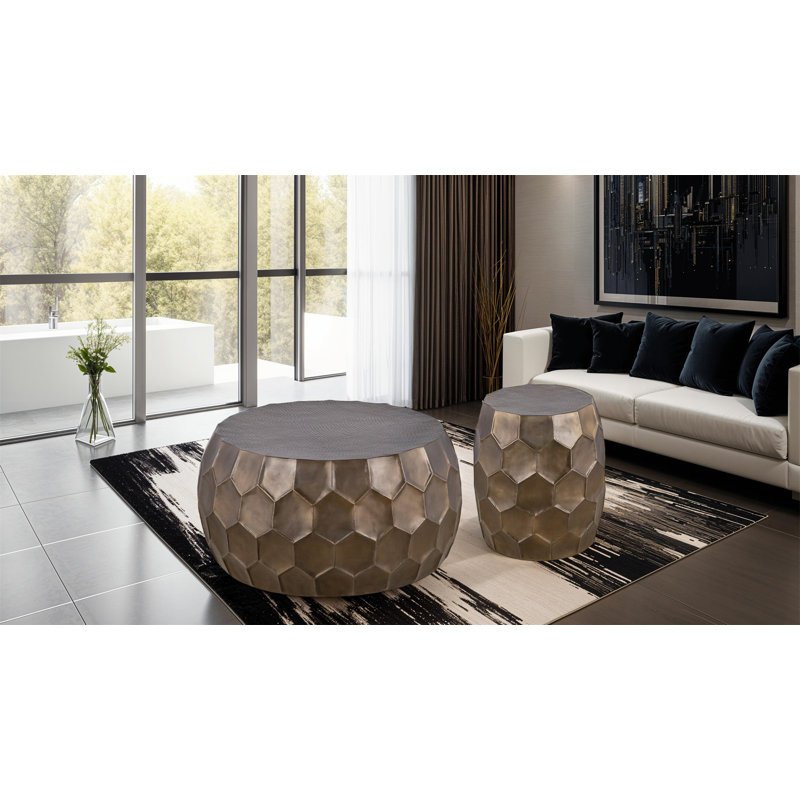 Ensemble de 2 tables de bout contemporaines rondes en aluminium de 32 po de hauteur et de table basse de 2 po., Doré
