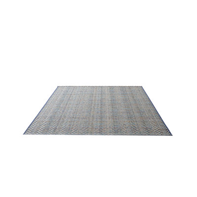 Oliwier Rectangle Chevron Hand Woven Indoor / Outdoor Area Rug
