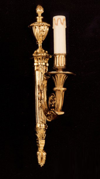 Beyers Candle Wall Light