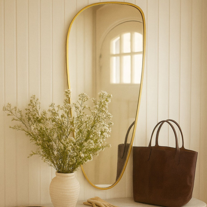 Miroir de salle de bain Trequan, Or brossé, 40 po x 18 po