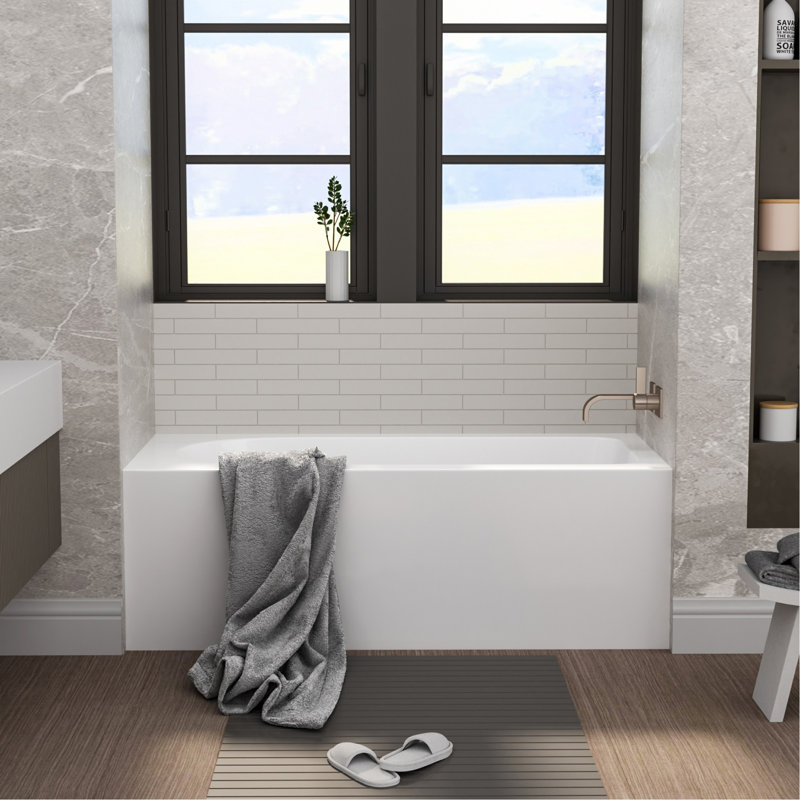 Baignoire de trempage en alcôve en acrylique avec jupe - blanc brillant, conception dos-à-mur, bonde chromée à la main