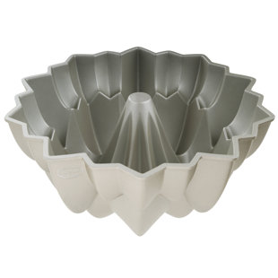 Dr. Oetker Fluted Cake Pan