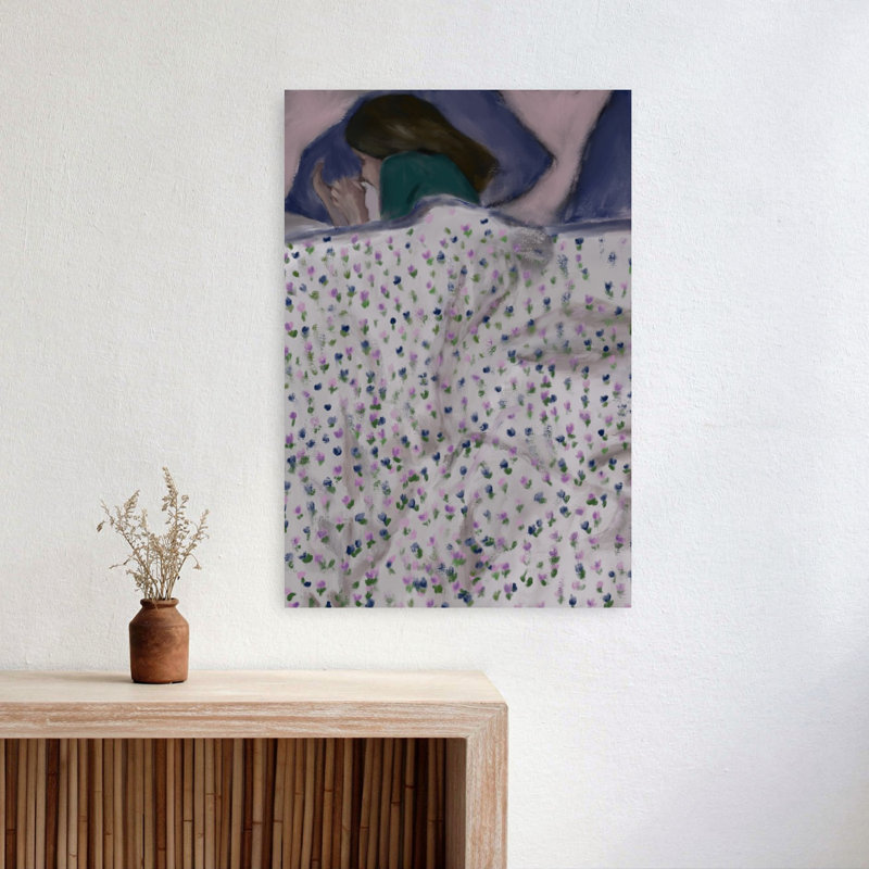 «Woman in Floral Bed», art mural abstrait paisible et serein, 24" H x 16" W