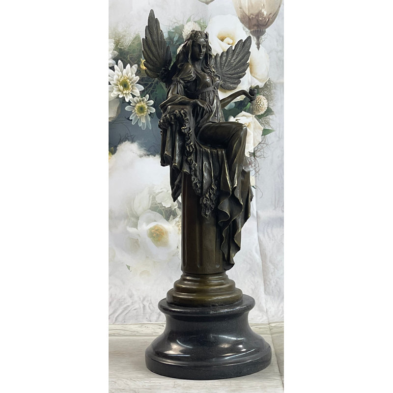 Baillee Figurines & Sculptures