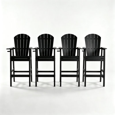 Ensemble de 4 chaises Adirondack en PEHD à hauteur de bar, tabourets de bar d'extérieur noirs toutes saisons avec porte-gobelet intégré, accoudoirs larges et repose-pieds renforcé, chaises de pub résistantes aux rayons UV et aux intempéries pour les repas en plein air, rassemblement de foyer, terrasse et bord de piscine