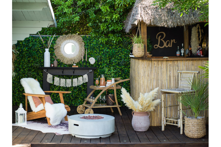 Outdoor bar ideas for all seasons
