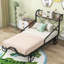 Lit simple pour enfants-462978386