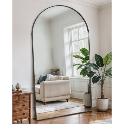 Miroir surdimensionné arqué en métal surdimensionné