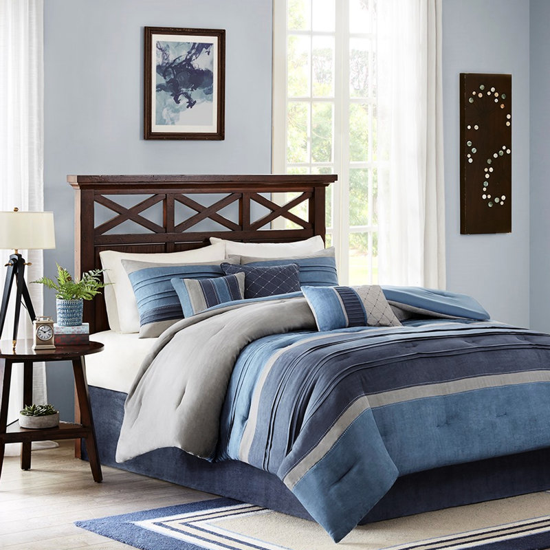 Édredon en microsuède bleu marine avec 2 taies décoratives assorties de style transitionnel