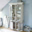 Bois blanc massif + vitrines en verre