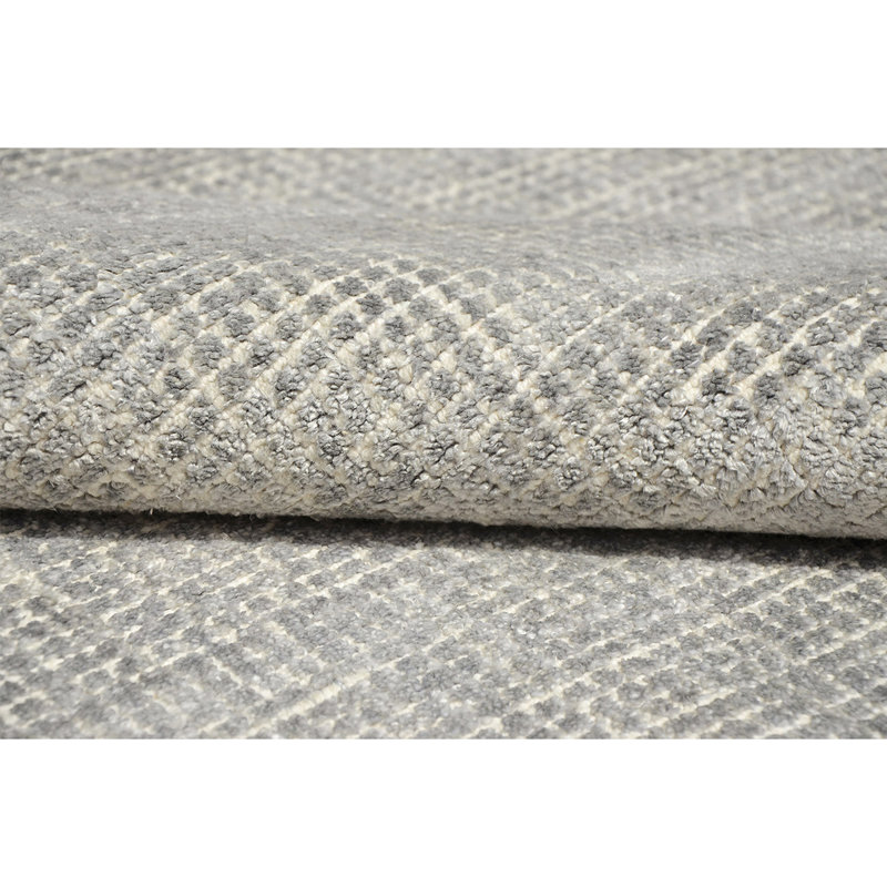 Floral Area Rug in Gray/White, Rectangle 8' x 10'