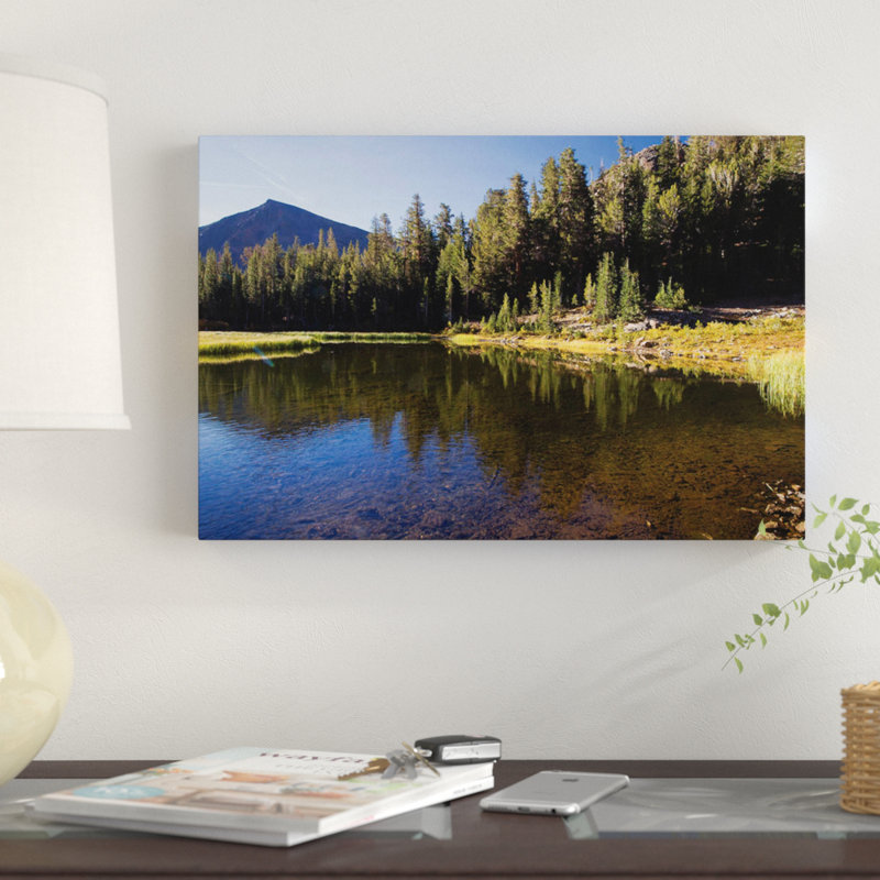 «Lake with Mountain Range», reproduction de photo sur toile, H 26 po x l 40 po x P 1,5 po, Toile tendue, Pas de tapis