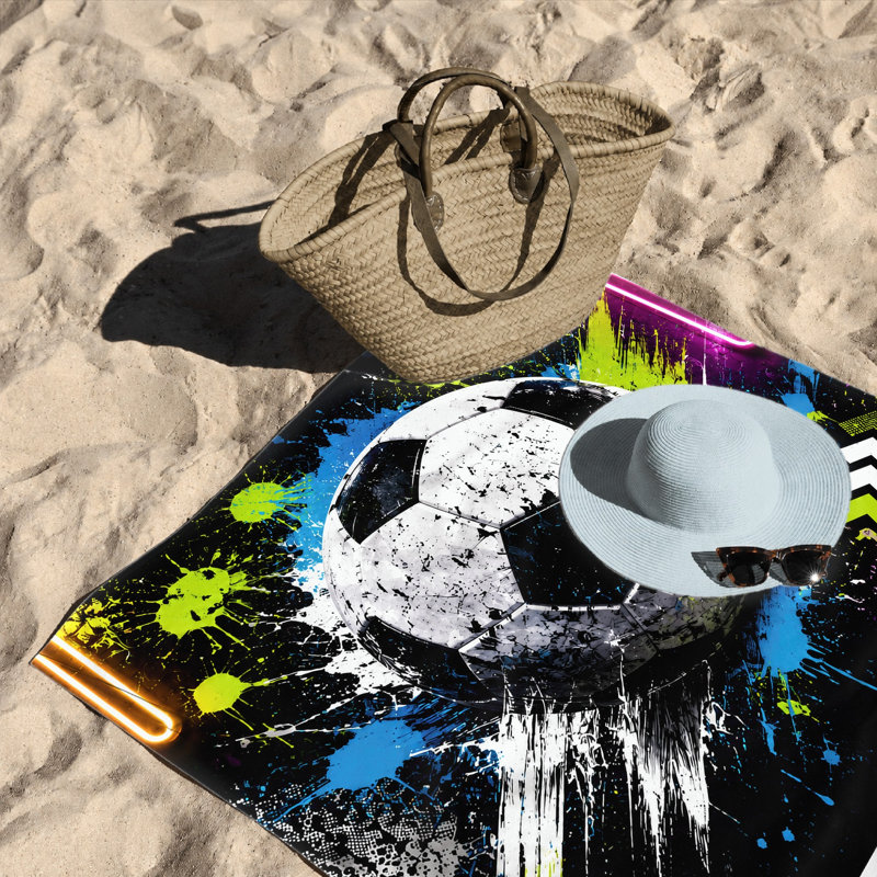 1 serviette de plage de soccer, conception dynamique Splash Art, couleurs vibrantes, parfaite pour la piscine, les voyages, la microfibre à séchage rapide, unisexe