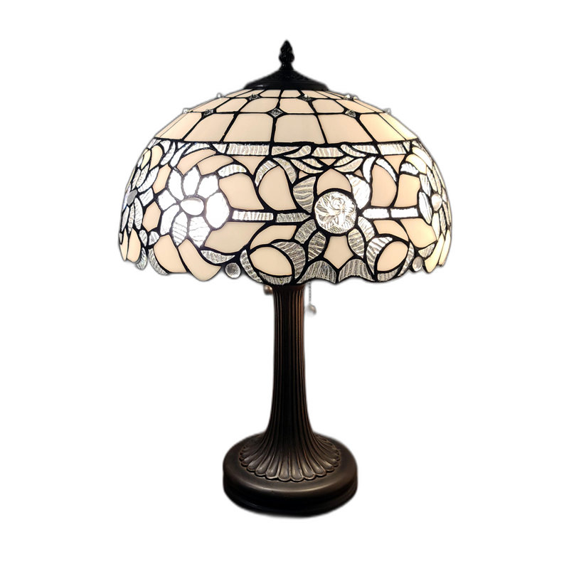 Lampe de table chandelier 23 po en métal brun foncé à deux lumières avec abat-jour blanc