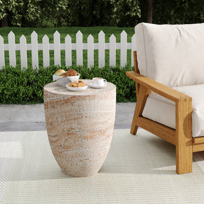 Table d'appoint extérieure / intérieure en béton léger, finition en travertin élégant pour une utilisation durable et élégante