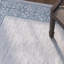 Tapis intérieur / extérieur gris clair / bleu sarcelle Turnham-77083278