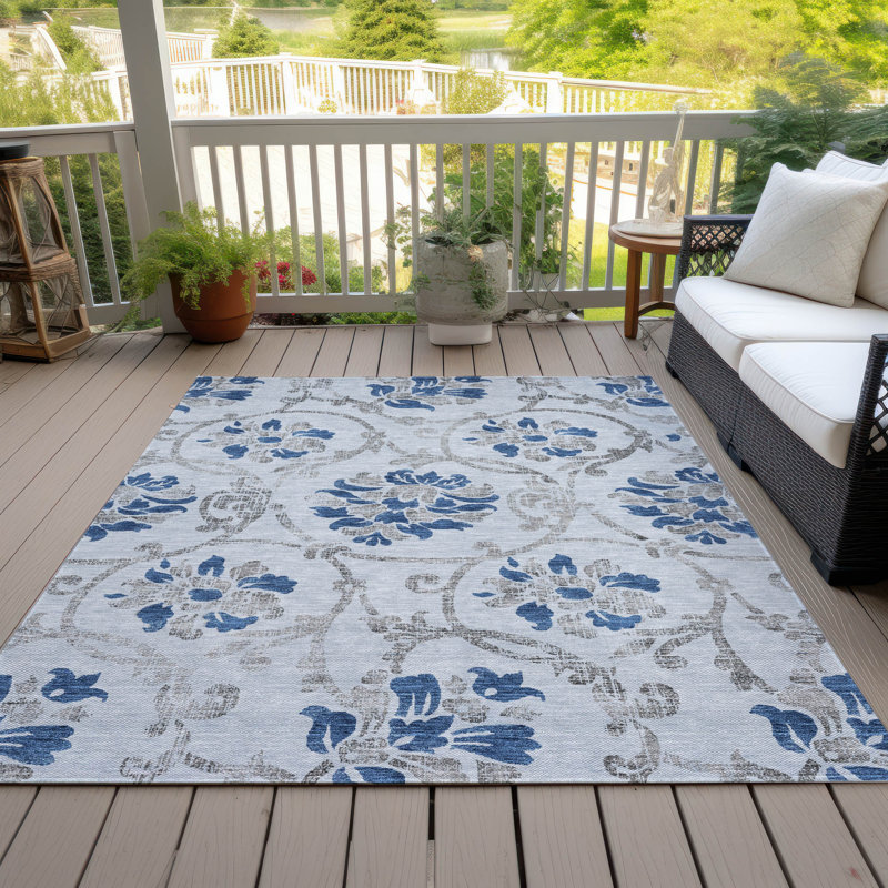 Sophilia Washable Floral Indoor / Outdoor Rug, Rectangle 2'6" x 3'10"