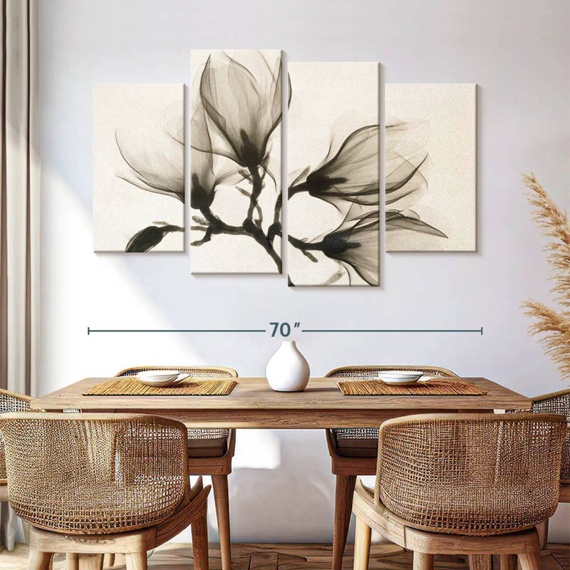 Branche Harnek avec quatre magnolias, H 42 po x l 68 po