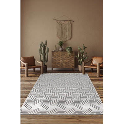 Amiliya Solid Colour Chenille Area Rug