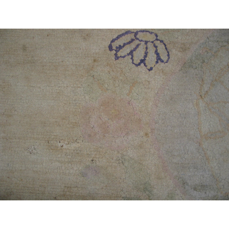 Tapis crocheté antique American