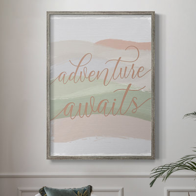 «Adventure Awaits», reproduction d'art encadrée - bois massif
