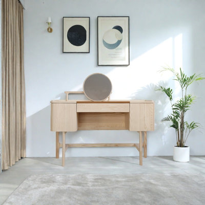 Simple Light Luxury Style Dressing Table