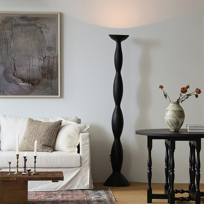 Objet décoratif noir en acier de forme libre en verre