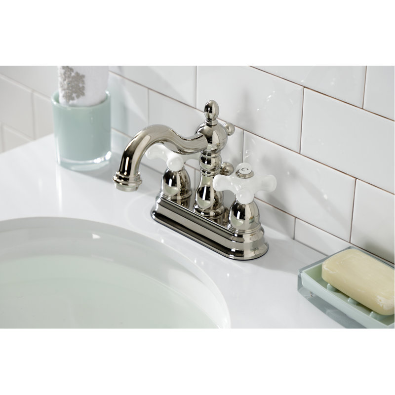 Robinet de salle de bain central à 4 poignées à fixation sur comptoir à 3 trous Kingston, Nickel poli