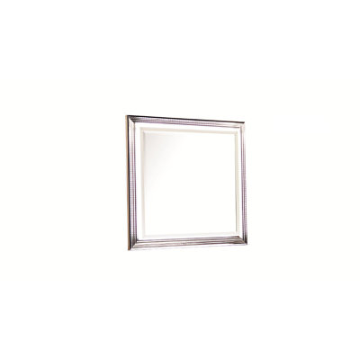 Miroir - Cadre éclairé à DEL avec bordure métallique et surface de vision généreuse (INCLUT SEULEMENT LE MIROIR)