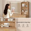Meuble-lavabo cannelé avec grand miroir et lumières-409655481