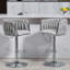 Ensemble de 2 tabourets de bar pivotants à 360 ° avec housse en tissu, chaises de bar réglables à hauteur de comptoir avec dossier et repose-pieds tissés, tabourets de bar chromés argentés pour îlot de cuisine, café, pub-1895626235