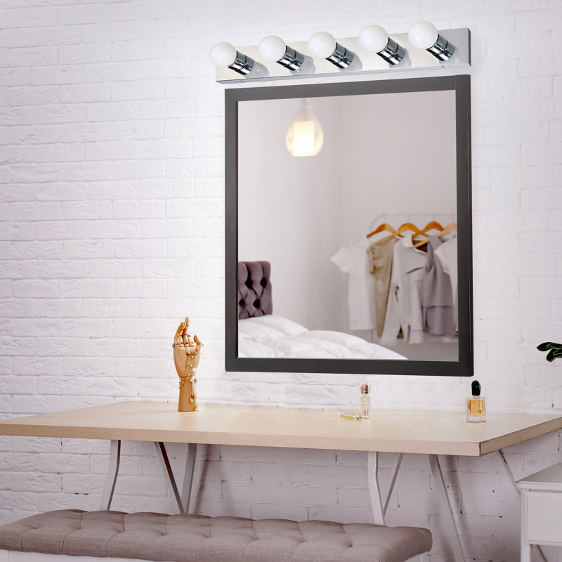Barre d'éclairage de salle de bain Darrik, Chrome poli, 5