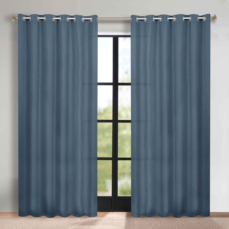 Paire de rideaux obscurcissant avec œillets Millendon, L 70 po x L 108 po, Bleu denim