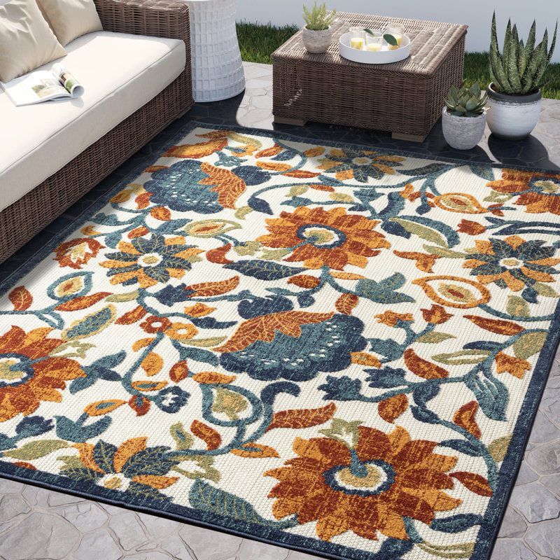 Hampton Floral Indoor / Outdoor Rug, Rectangle 5'3" x 7'6"