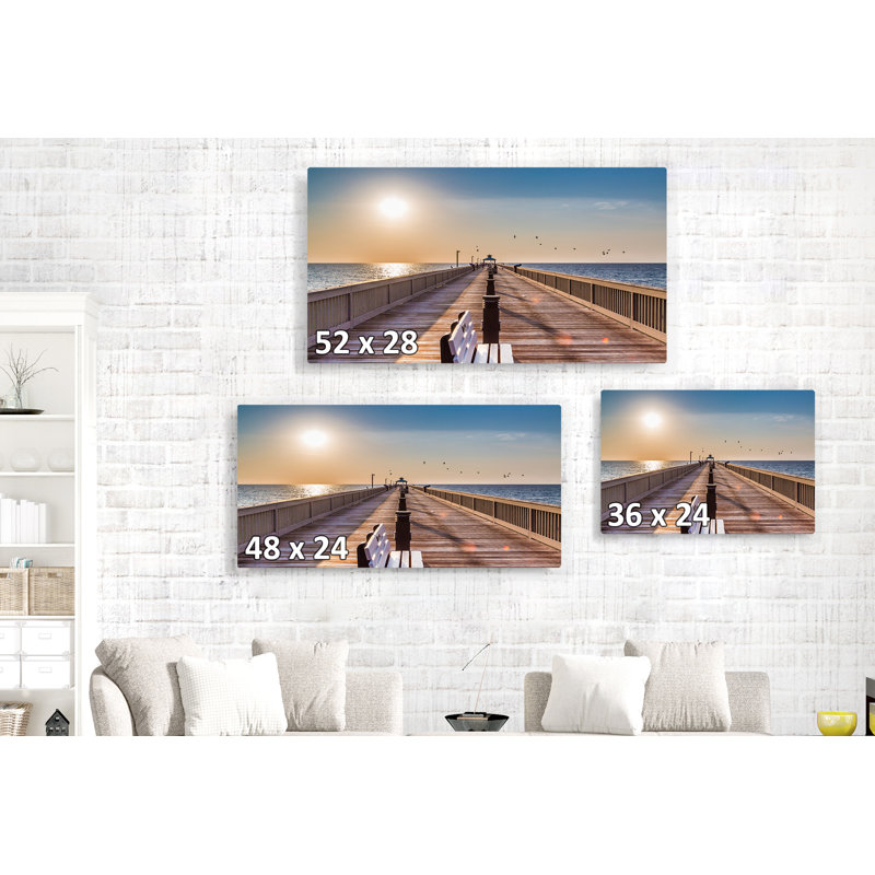 «Mccutchen Ocean Pier Right Down the Middle», reproduction de photo sur toile tendue, H 26 po x l 50 po x P 1,5 po