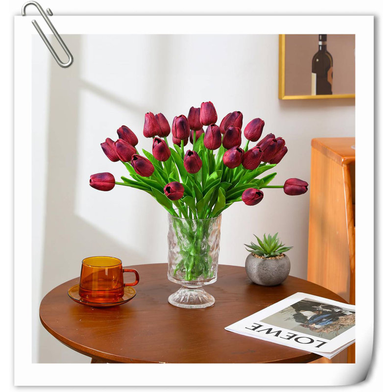 Tulip Arrangement, Rouge foncé