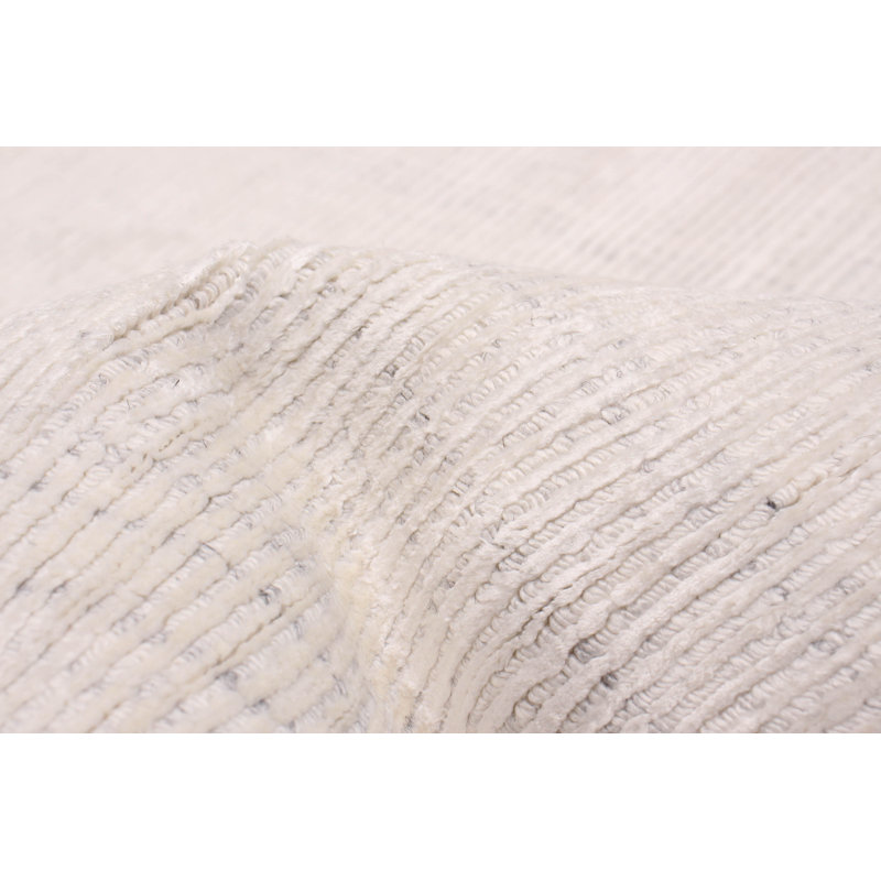 Tapis rectangulaire unique de 7 pi 10 po x 9 pi 9 po Tomuri