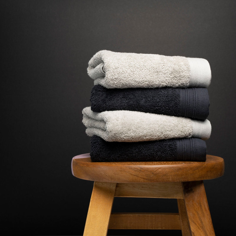 Ensemble de serviettes essuie-mains 100% coton 4 pièces Kendra, Noir / argent