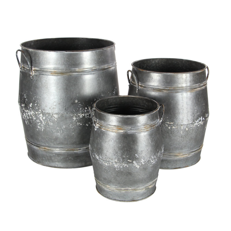 DecMode Iron Galvanized Planter with Handle, Grey, Set of 1 DecMode Iron Galvanized Planter with Handle, Grey, Set of 1